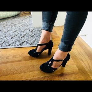 B. Marowsky Black Heels